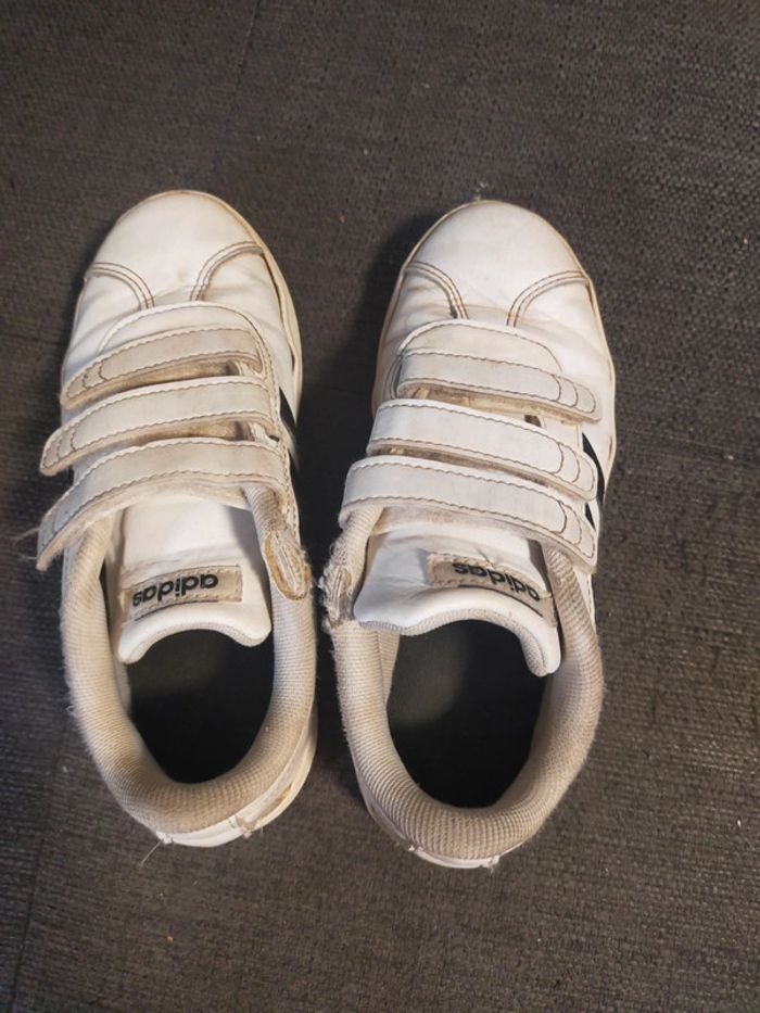 Baskets basses blanche a velcros T 32 adidas - photo numéro 5