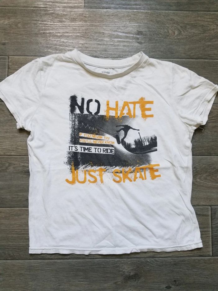 T-shirt taille 10 ans bon état Kiabi