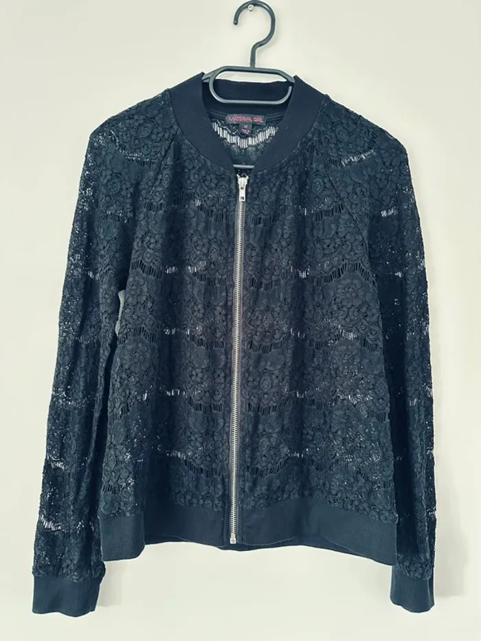 Veste noire dentelle