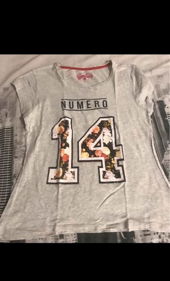 TEE shirt