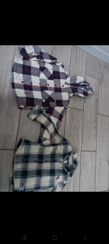 Lot de deux surchemises okaidi 3 ans