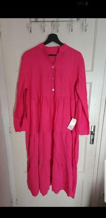 Robe longues manches longues couleur rose taille 46
