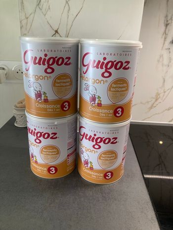 Lot de 4 guigoz pelargon 3 croissance (dès 1 an)