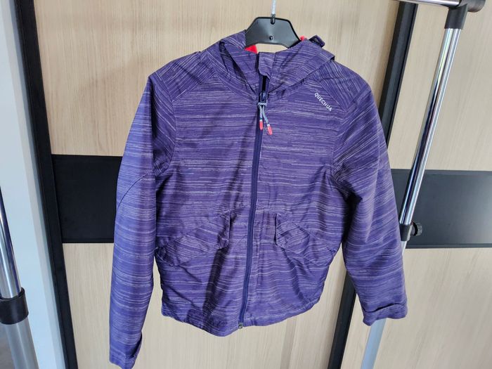 Veste Quechua taille 8 ans