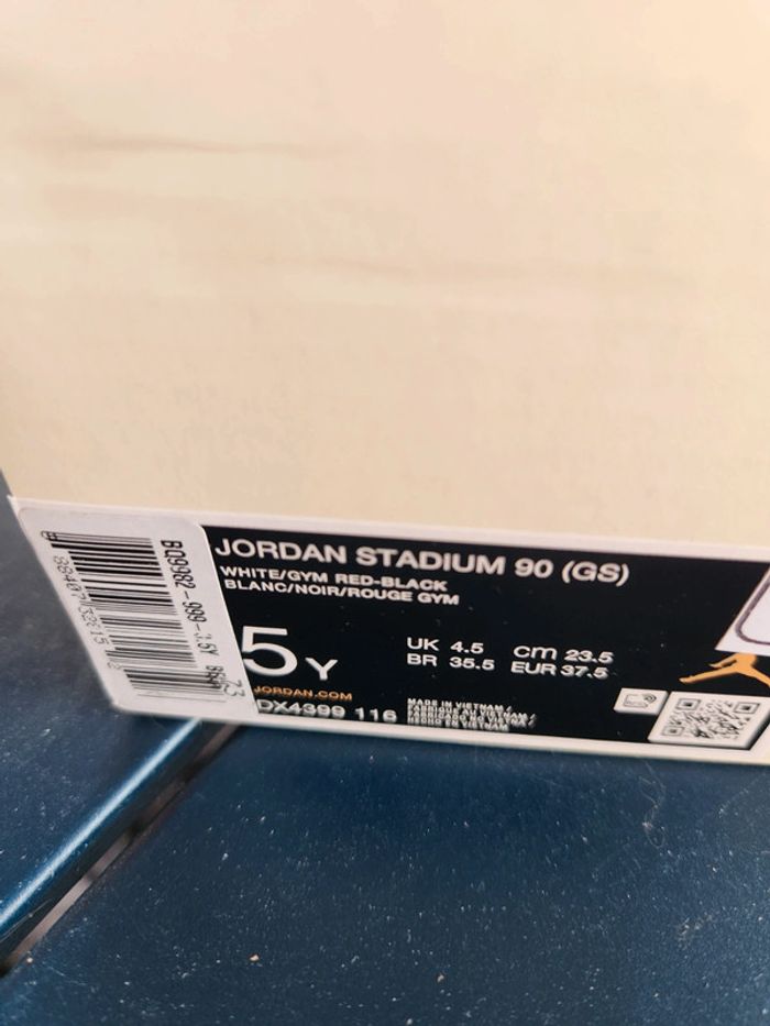 Nike Jordan stadium 90 Taille 37,5 garçon neuves - photo numéro 9
