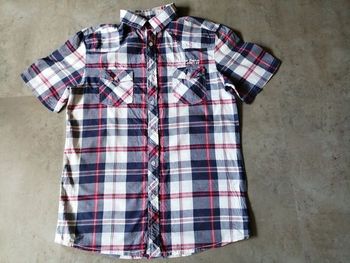 Chemise manches courtes à carreaux avec broderies dans le dos Taille M Cargo