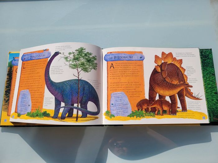 Magnifique livre animé Seuil Jeunesse Dinoparc, la préhistoire en 3D + modèles reduits dinosaures 53 - photo numéro 4