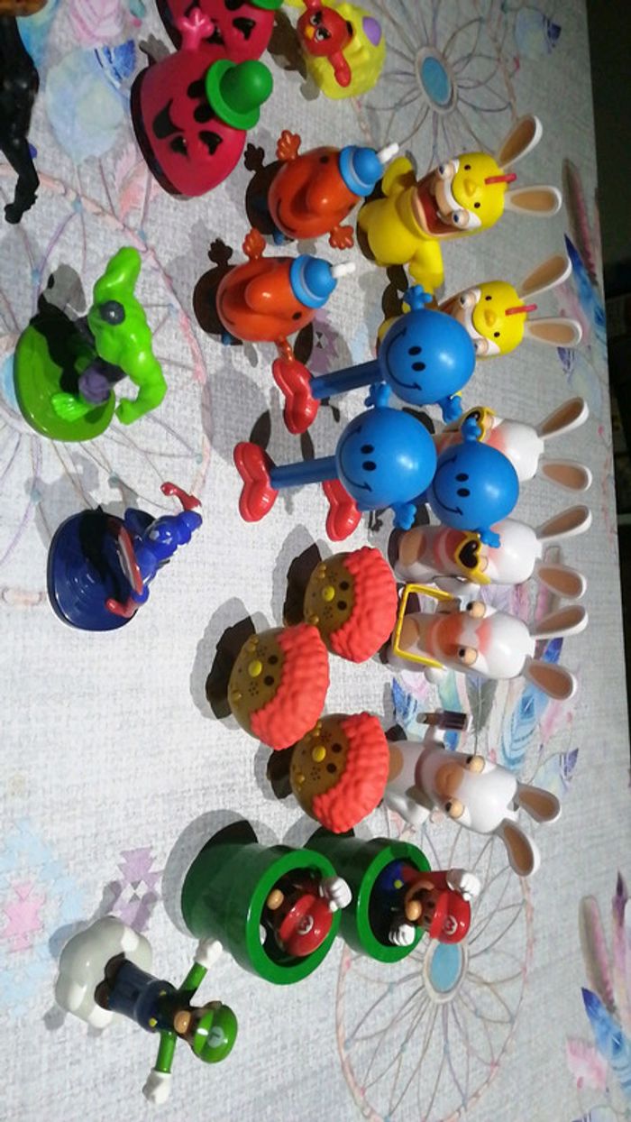 Lot de 30 figurines - photo numéro 3