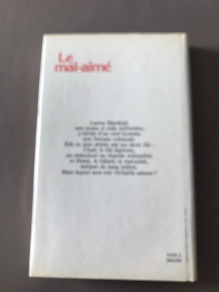 Livre Le mal aimé - photo numéro 2