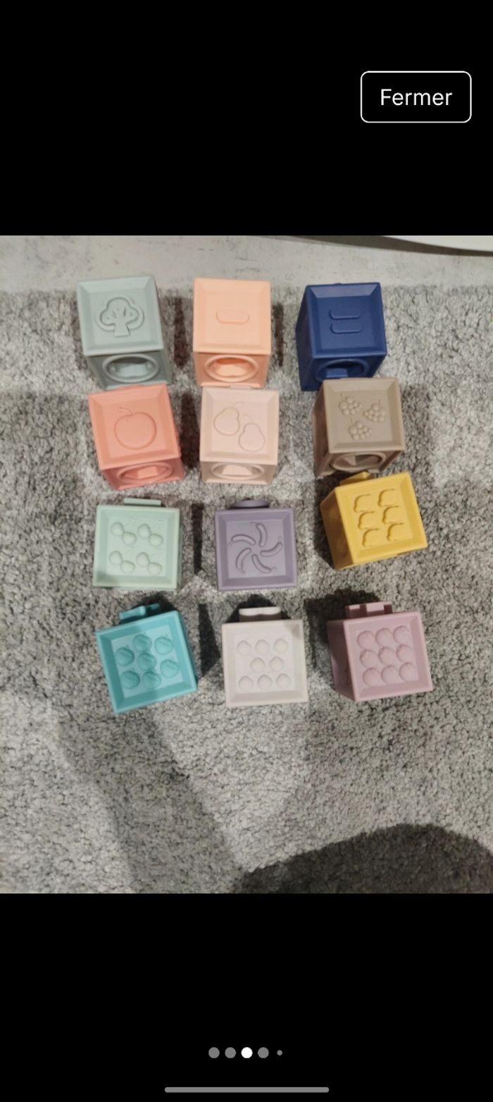 Lot cube à empiler + hochet et suspension panda - photo numéro 3