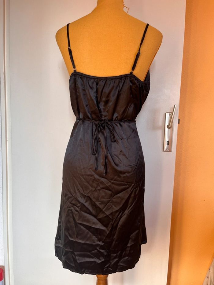Robe en satin shein taille 0XL noir - photo numéro 7