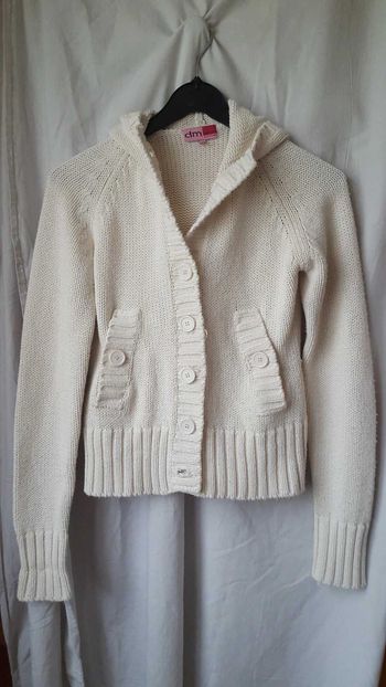 Gilet blanc .marque : Défi Mode