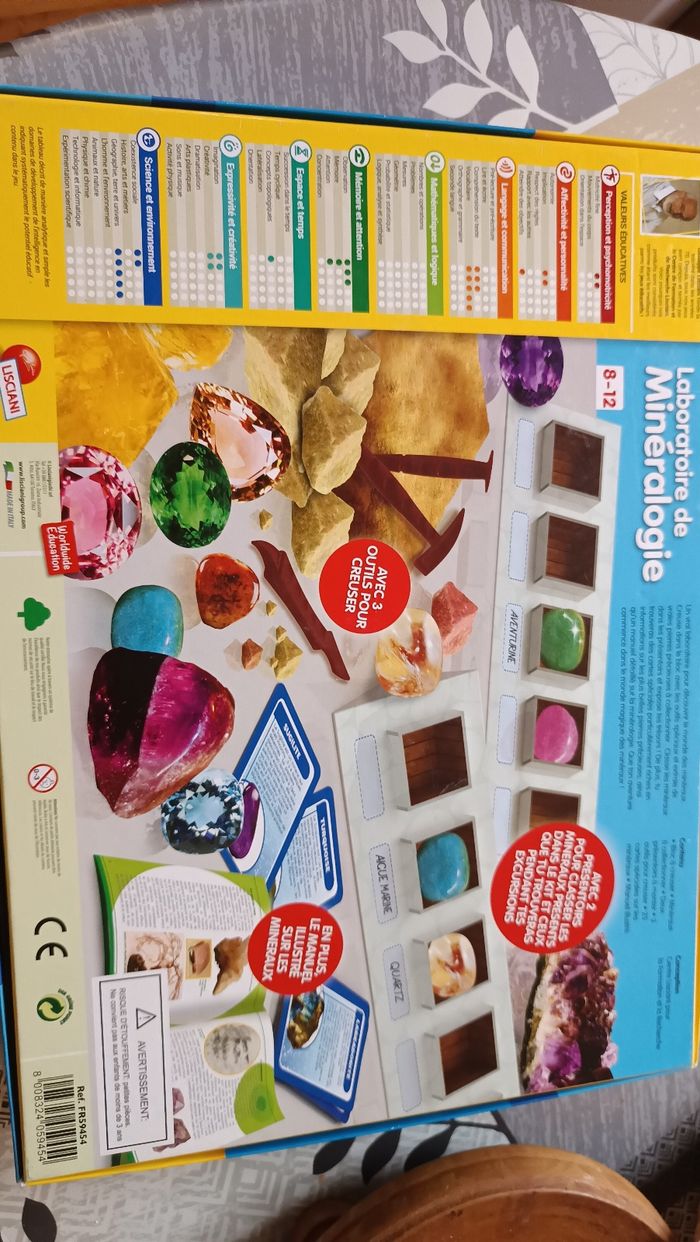 Laboratoire de minéralogie - photo numéro 6