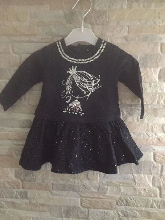 Robe noire à sequins 3M