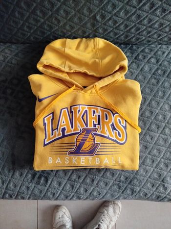 Pull Nike lakers