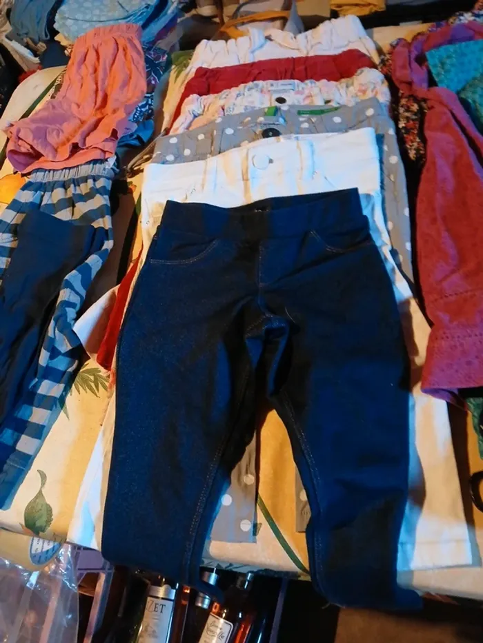 Lot vêtements  fille 4ans - photo numéro 3