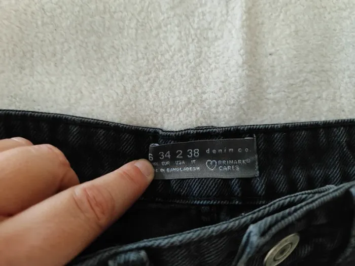 Short en jean troué Primark - photo numéro 3
