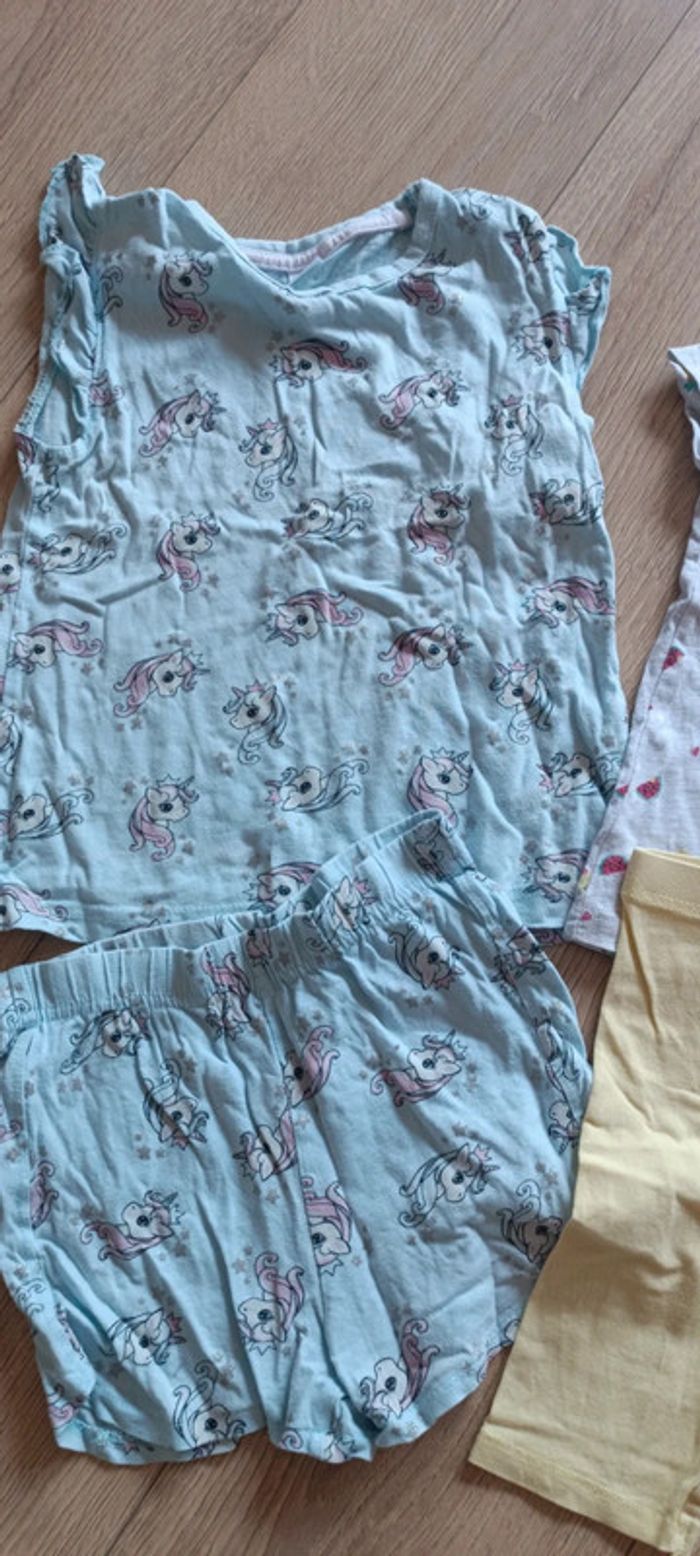 Lot de pyjamas - photo numéro 4