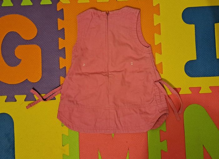 Robe sans manches rose, obaïbi, taille 6 mois (68 cm) - photo numéro 2