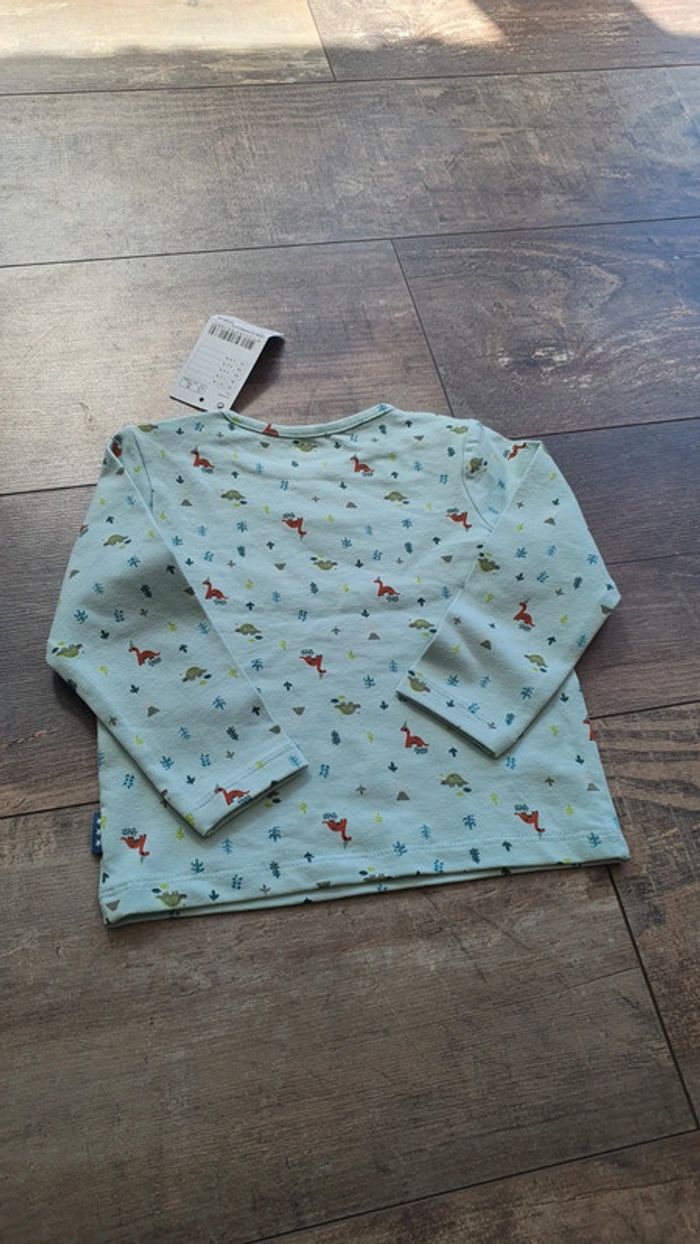 T-shirt hema 6 mois 68 cm en très bon état - photo numéro 3