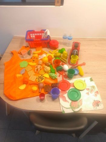 Lot dinette avec machine à café