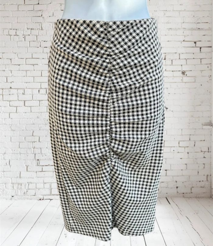 Jupe à carreaux noir et blanc Zara longueur genoux - photo numéro 6