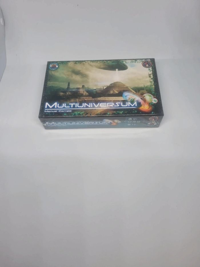 Multiuniversum neuf sous blister