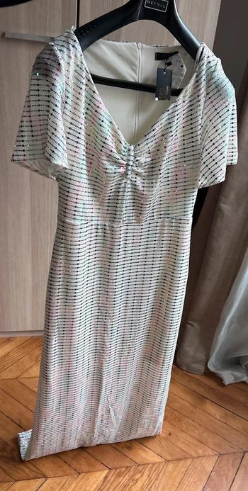 Neuf: sublime robe blanche ultra élégante, taille 40/42/44