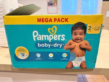 124 couches T2 Pampers Baby Dry