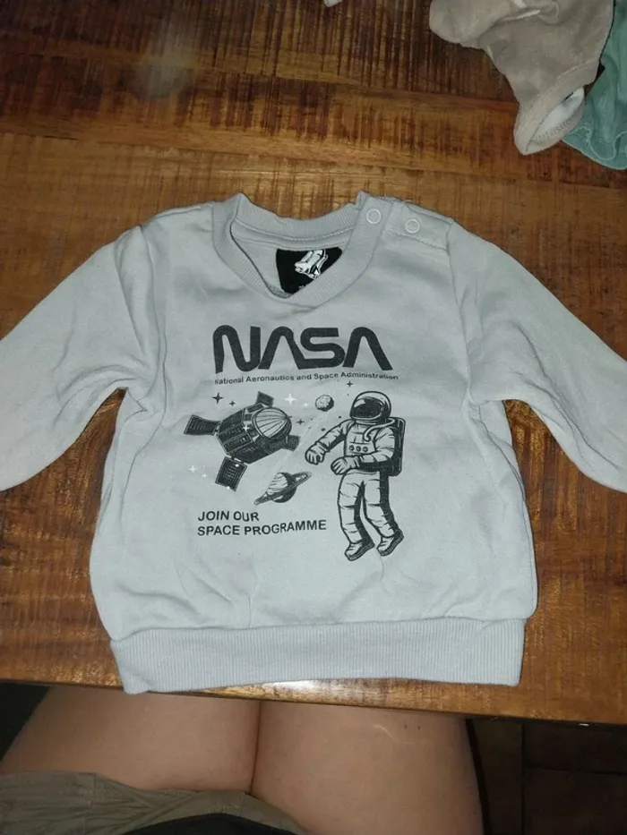 Pull gris