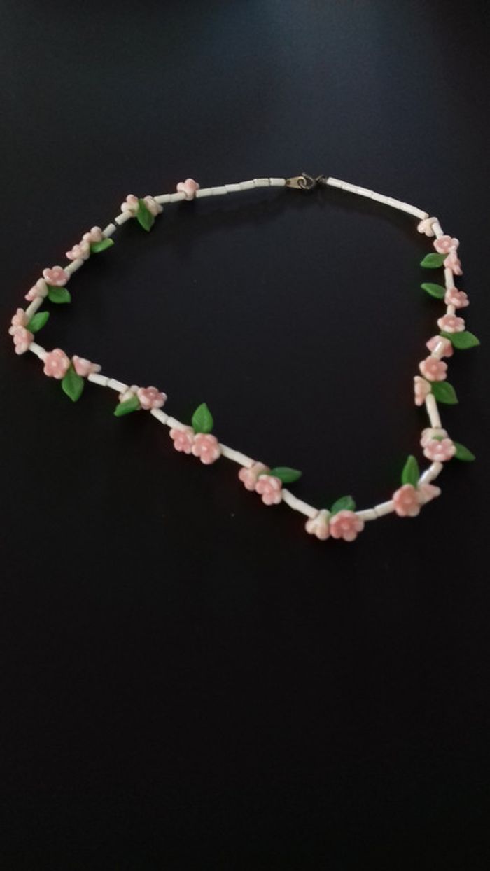 Collier à fleurs