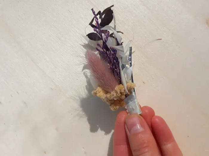 Barrettes en fleurs sechees à offrir - photo numéro 13