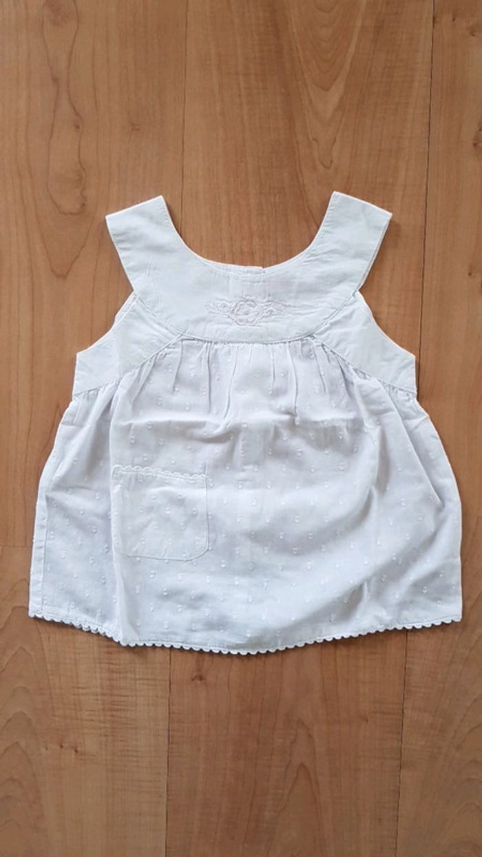 Tee shirt sans manches 18 mois