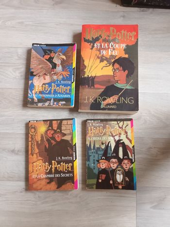 Lot de 4 livres harry potter  tome 1 2 3 4