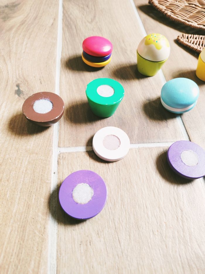 🥮Lot de macarons et gâteaux en bois à scratch marque Oxybul - photo numéro 2