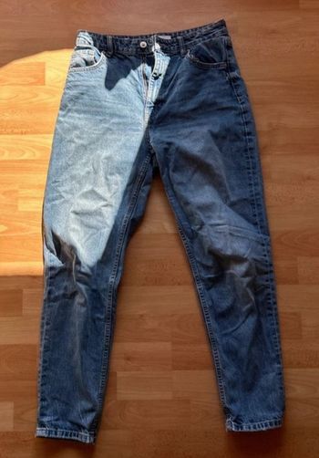 Jeans mom bleu Bershka – Taille M – Très bon état