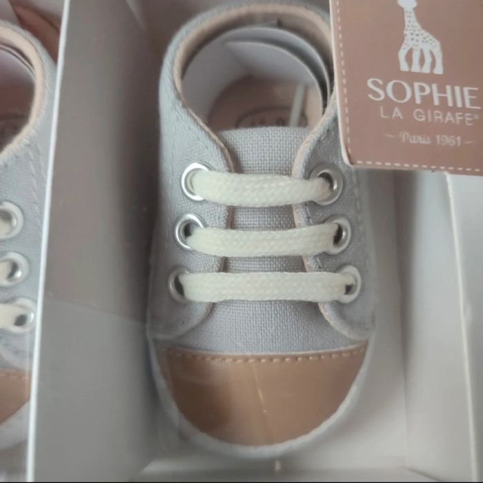 Chaussures pour bébé Sophie la girafe de 0-3 mois ou 16-17, Trois kilos sept - photo numéro 4
