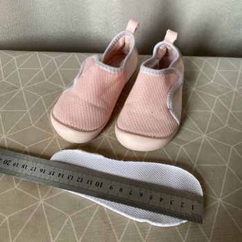 Chaussures rose de plage de jeux 25 Decathlon