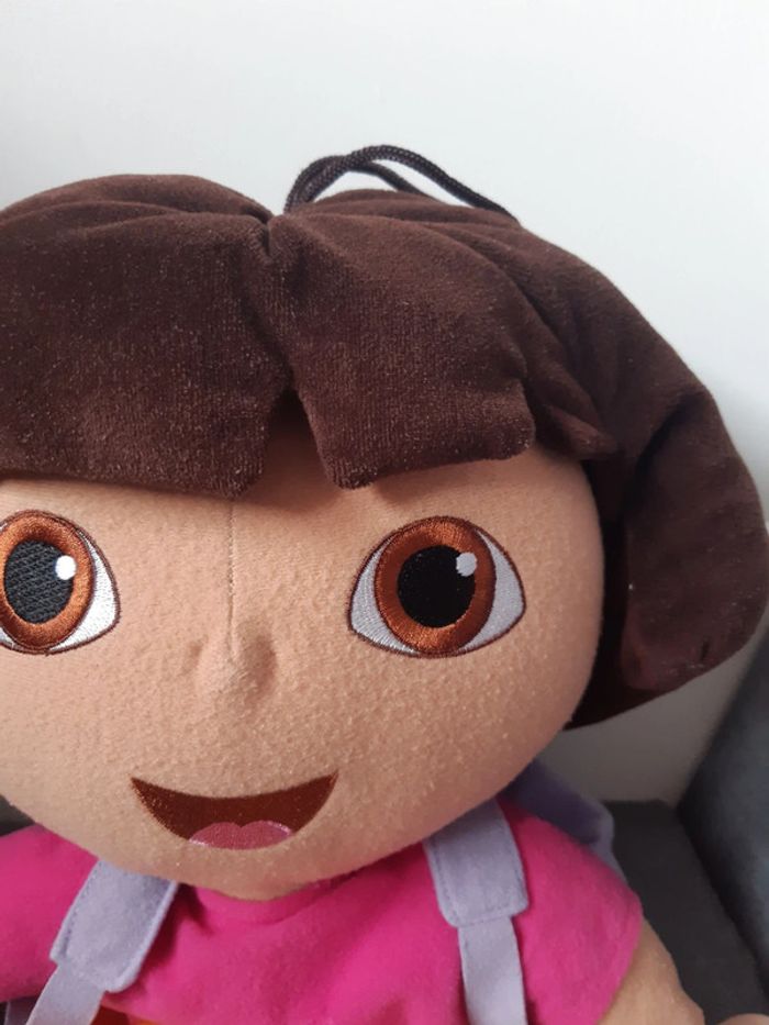 Peluche / Doudou grande Dora l'exploratrice de 2005 - photo numéro 3