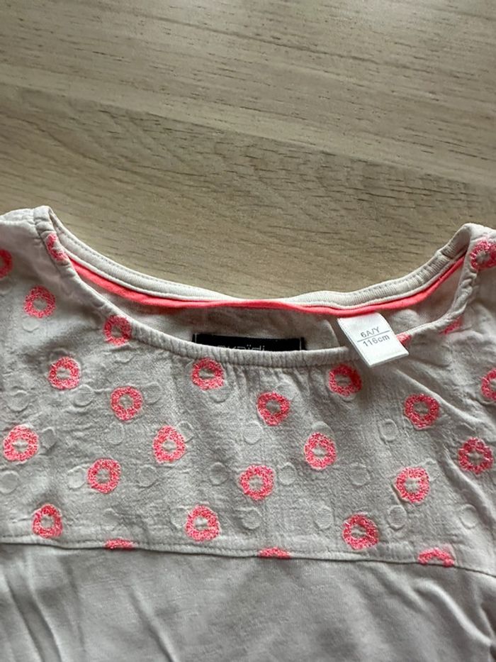 T-shirt taille 6 ans - photo numéro 2