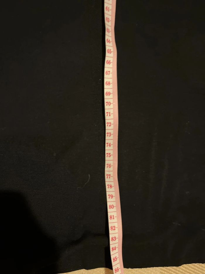 Superbe robe noire M/L épaules dénudées - photo numéro 14