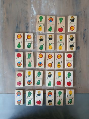 Dominos fruit en bois