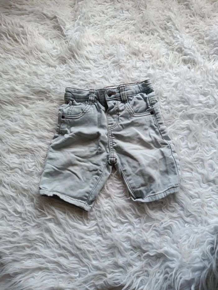 Short 3 ans