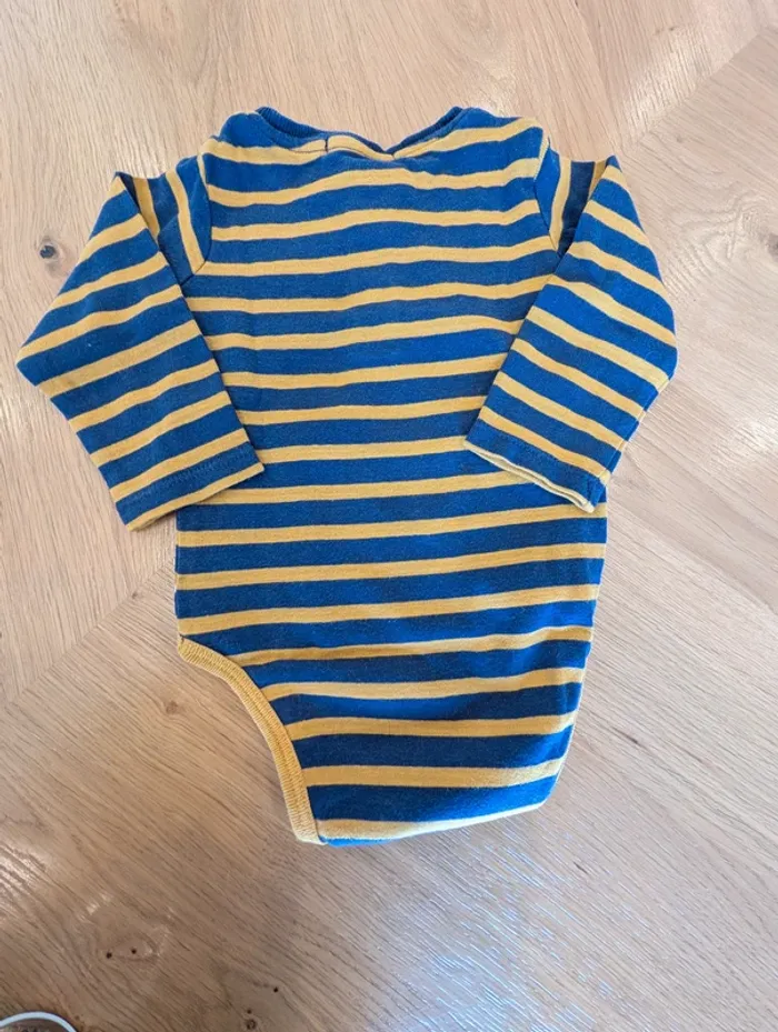 Lot de 2 bodies - Taille : 6 mois - photo numéro 3