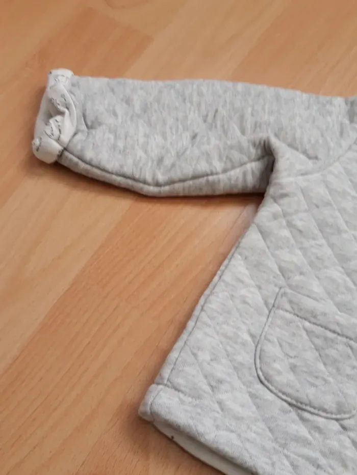 Jolie veste effet matelassée 6 mois - photo numéro 3