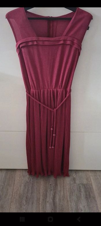 Robe élégante plissée fushia vintage