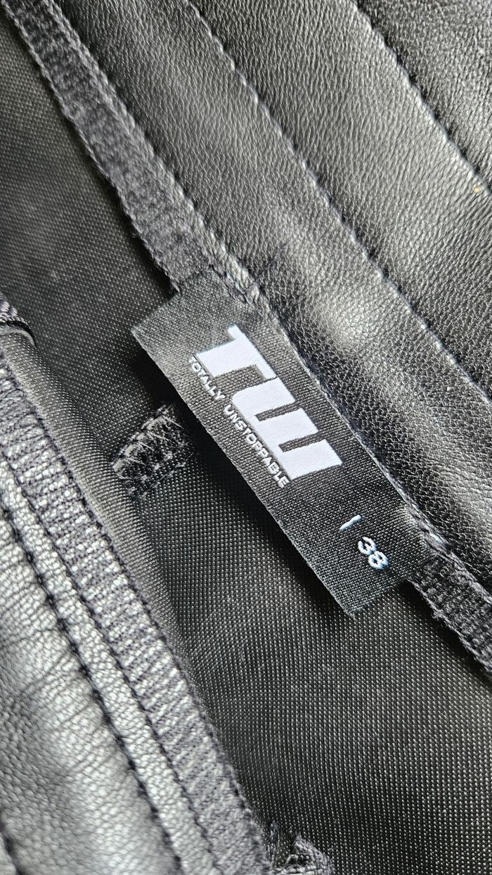 Short noir en simili cuir Tally Weijl T36 comme neuf - photo numéro 5