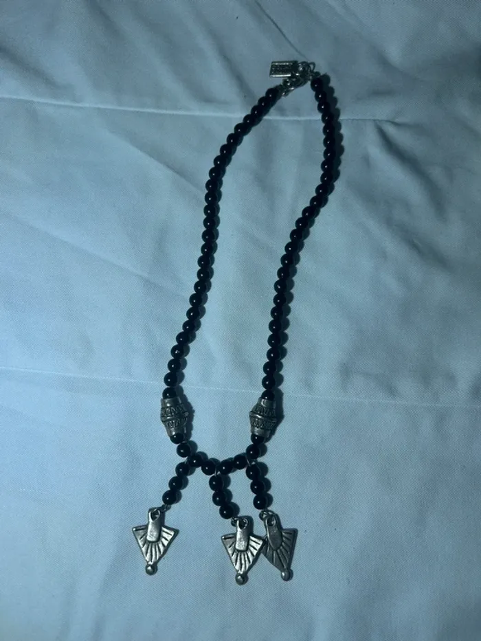 Collier vintage corpo calma