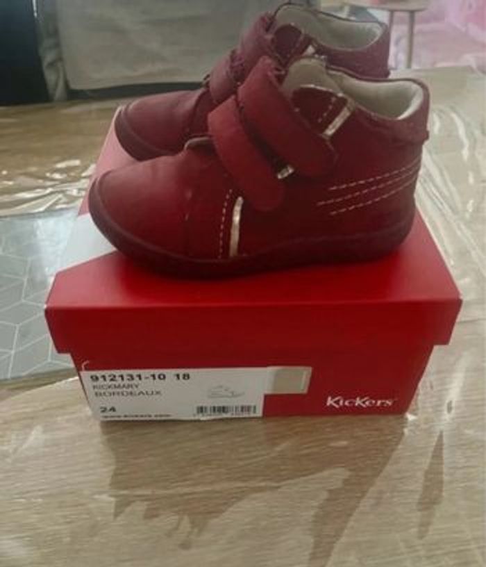 Chaussure kickers Taille 24 ~ bordeaux /doré - photo numéro 2