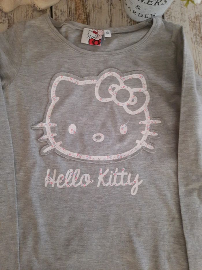 T-shirt Hello Kitty logo fleuri 10 ans - photo numéro 2